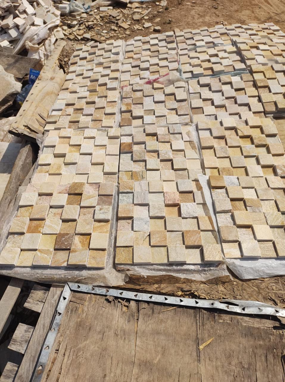 Pedra Amarela - Mosaico telado