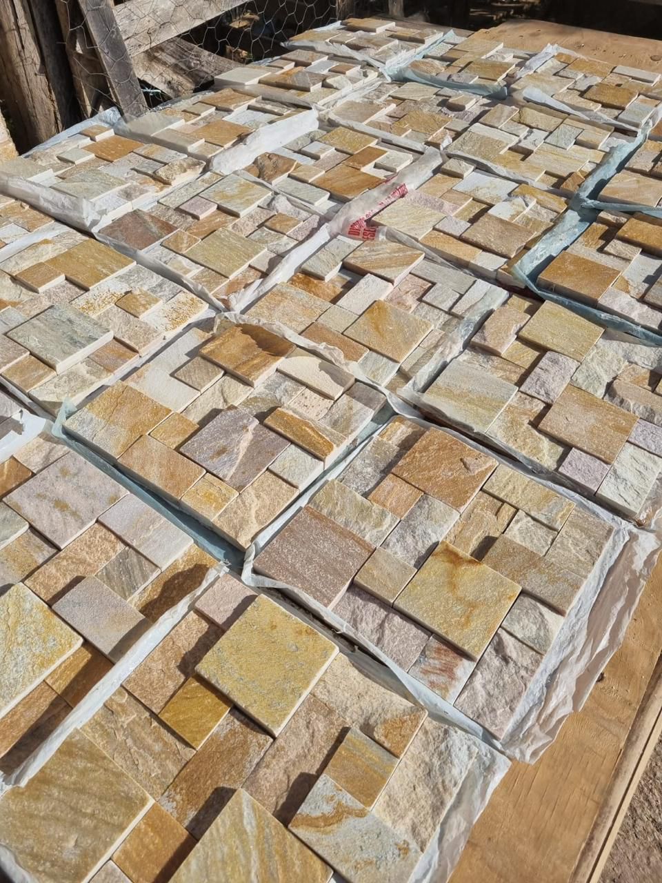 Pedra Amarela - Mosaico telado